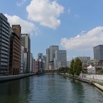 エッサンシエル - 土佐堀川から