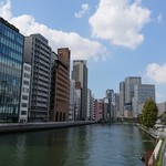 エッサンシエル - 土佐堀川から