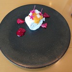 エッサンシエル - ヌガーグラッセは、ルバーブと木苺