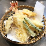 手打ちうどん 大蔵 - 天ざるうどんの天ぷら