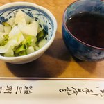 大衆割烹 三州屋 - お新香とお茶