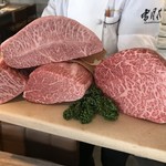 焼肉・冷麺 二郎 椿町店 - ワクワクがとまらない！