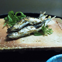 と村 - 琵琶湖の稚鮎の焼き物