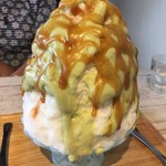 ブン ブン ブラウ カフェ ウィズ ビーハイヴ - 