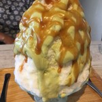 ブン ブン ブラウ カフェ ウィズ ビーハイヴ - 