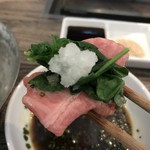 焼肉・冷麺 二郎 - 冷しゃぶとクレソンのコンボ！(´∀｀*)ｳﾌﾌ