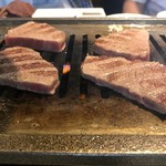 焼肉・冷麺 二郎 - 軽～く焼いて…