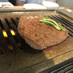 焼肉・冷麺 二郎 - ネギを巻いて～