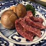 焼肉・冷麺 二郎 - 飛騨牛ハラミとしいたけ