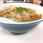 札幌ラーメン どさん子 - ラーメン
            横から