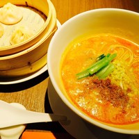 京鼎樓 HANARE店 - 担々麺と小籠包