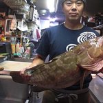 あぷちゃ - １２月は毎年恒例。高知県直送!!天然クエ鍋が食べれます。日程は、クエが揚がった日の次の日から完売するまで。