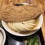 純愛うどん なでしこ - 器からはみ出してる(≧∀≦)