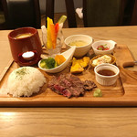 STEAK × WINE 肉バル LIMIT DISH - てっぱん会員様限定！レディスランチセット