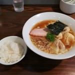 支那そば かでかる - 