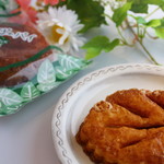 菓樹工房 ユーカリプティース - シナモン香るサクサクのリーフパイです。