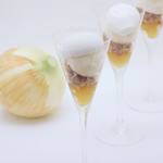 ドゥ アッシュ - 今年も始まりました！射手矢農園さんの泉州玉ねぎのパルフェ！！7月までの限定メニュー