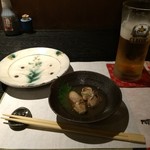 かきと旬鮮料理とおそば 開 - ビールにお通し