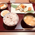 やよい軒 青山オーバルビル店