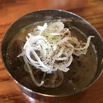 串焼キ カメチヨ・シャルボン - 牛モツ煮込ミ ハーフサイズ