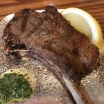 串焼キ カメチヨ・シャルボン - 仔羊フレンチラック エスカルゴバター