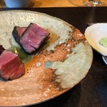 やまぐち - ◆ステーキ・・2時間かけて調理されます。 敢えてお味付はされていないので、山葵とかえし醤油で頂きます。