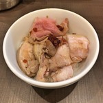 麺屋りゅう - 週替わり丼（肩ロース・豚バラ・鶏モモのチャーシュー丼）