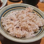 名古屋名物 みそかつ 矢場とん - もち麦をせんたく。ご飯、お代わりできます。