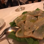 トラットリア タンタボッカ - 燻製メカジキのカルパッチョ