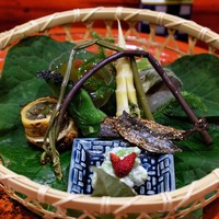 草喰 なかひがし - 