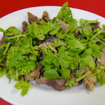 餃子の店 蘭州 - 牛すじに香菜をたっぷりかけて（2011.7）