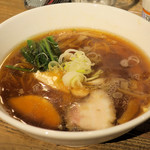 ラーメン フリーバーズ - 醤油ラーメン820円