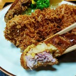 気賀亭 - カツと玉葱は合体！