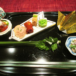 大文字屋　龍田川 - 1.八寸:タコの低温調理 土佐酢ジュレ ・ゼリー寄せ(河内鴨/うすいえんどう/鯛の子/本鱒)・五月和え(三度豆/椎茸/胡瓜)