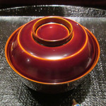 大文字屋　龍田川 - 3.煮物椀:アコウ 蓬入り胡麻豆腐 いんげん