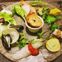 キャトルラパン - 目で楽しい(^○^)ダイナミックな前菜は、どれもこれも美味しいですよ♬