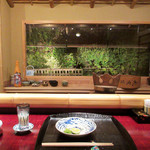 大文字屋　龍田川 - 日が暮れた時の借景('18.5月中旬)