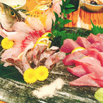 居酒屋 磯飯倶楽部 - その日の釣り魚を姿盛りに♪