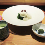 大文字屋　龍田川 - 9.甘味:抹茶ゼリー 抹茶生キャラメル クリーム 小豆 別添えのソース