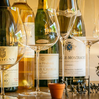 フランス産ボトルワインと日本酒を４合瓶で
