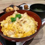 Tori San Wa Iom Moru Hiroshima Fuchuu - 親子丼