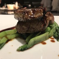 キャトルラパン - ロッシシーニ   お肉も柔らかくて、フォアグラと甘めのソースが相性抜群(o^^o)