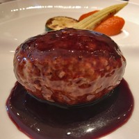 ahill ginza - Aランチ ¥2,000
                  ahill名物 特製フォアグラ入りハンバーグステーキ
