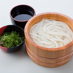 伊予製麺 - 料理写真:釜揚げうどん(並)300円(大)400円(特大)500円
