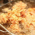 [Fried chicken sold by weight] as a side dish for your father's evening drink