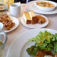 24/7 restaurant - 