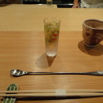 野嵯和 - 以下７月の昼、とうもろこし豆腐のトマトジュレかけ（バジルシードとブロッコリー入り）