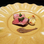 大文字屋　龍田川 - 7.牛ランプ肉と花山椒、実山椒と味噌ソース