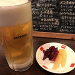 まねき屋 - ビールとつけ物盛