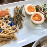 コメルコメル - お赤飯御膳のおかず